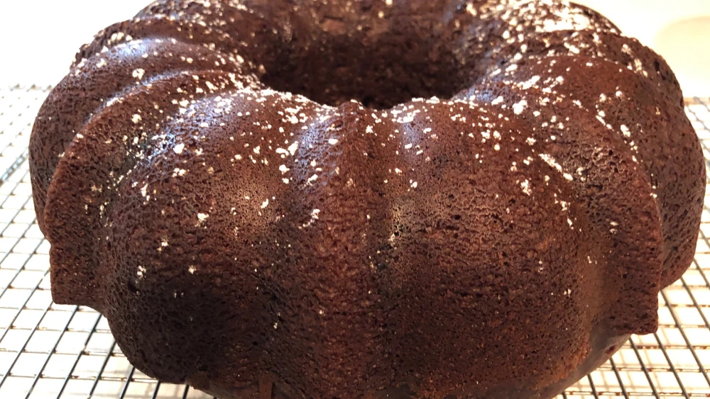 Dark, moist honey cake. Photo by Ethel G. Hofman.