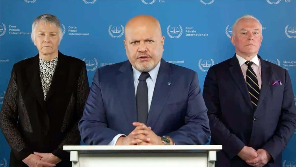 International Criminal Court (ICC) chief prosecutor Karim Khan (center) announces that he has applied for arrest warrants for Israeli leaders, May 20, 2024. Credit: ICC.