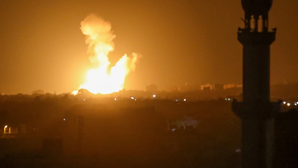 An Israeli airstrike in Khan Yunis, in the southern Gaza Strip, on Aug. 23, 2021. Israel struck Hamas multiple Hamas targets in Gaza on Monday in response to cross-border arson attacks earlier in the day. Photo by Abed Rahim Khatib/Flash90.