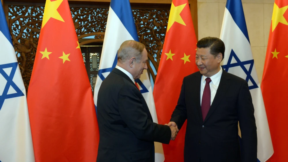 Israeli Prime Minister Benjamin Netanyahu with Chinese President Xi Jinping in Beijing, March 21, 2017. Photo by Haim Zach/GPO.