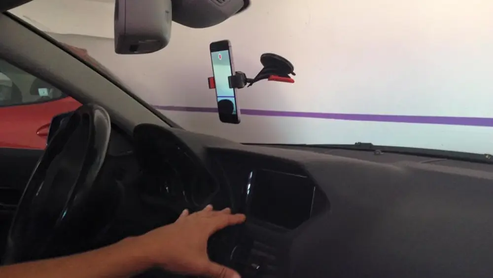 Nexar’s application is used on a cell phone mounted as a dashboard camera. Credit: Nexar via Facebook.