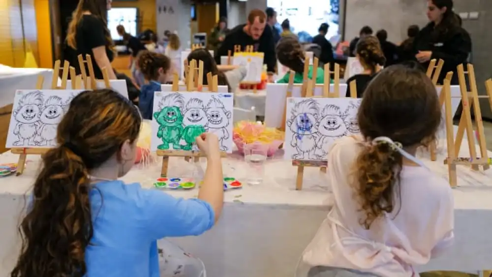 Refugees from Kibbutz Kfar Aza in Kibbutz Shefayim in central Israel, Dec, 24, 2023. Photo by Michael Giladi/Flash90.