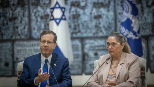 Israeli President Isaac Herzog and his wife, Michal, meet residents of Kibbutz Be'eri at the President's Residence in Jerusalem, Nov. 12, 2023. Photo by Yonatan Sindel/Flash90.