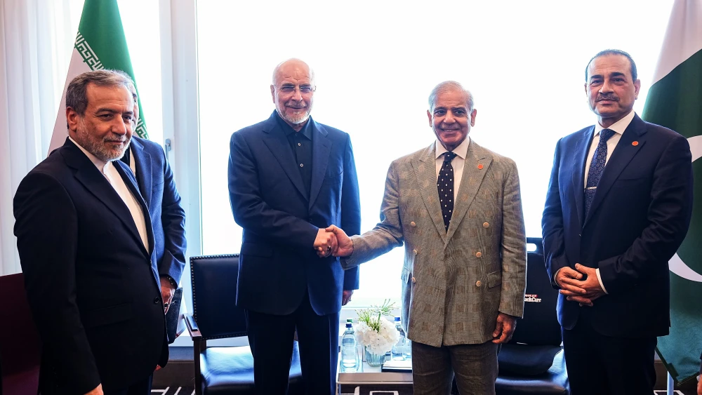 Members of the Iranian delegation meet with the Pakistani delegation led by Prime Minister Shehbaz Sharif, in Obbürgen, Switzerland, June 21, 2026. Photo by Hamed Malekpour/Getty Images.