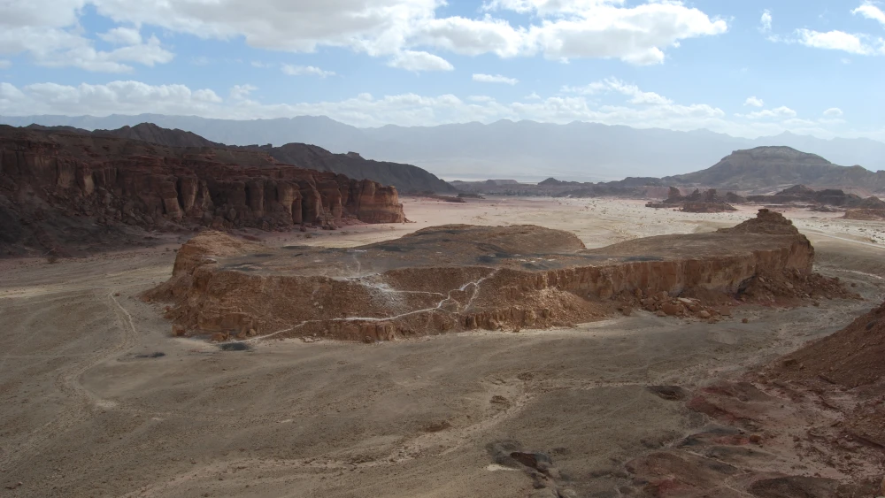 “Slave’s Hill,” an ancient copper-smelting site in the Timna Valley in southern Israel. Credit: Professor Erez Ben-Yosef and the Central Timna Valley Project.