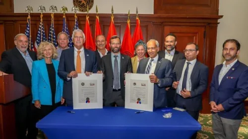 From left: Nassau County executive Bruce Blakeman, Binyamin Regional Council Gov. Israel Ganz and Village of Great Neck Mayor Pedram Bral. Credit: Courtesy of the Heartland Initiative.