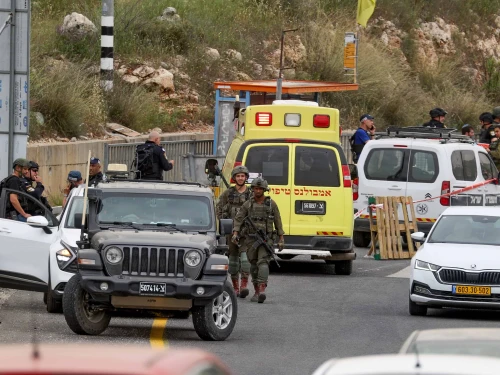 Israeli security forces at the scene of an attempted stabbing attack near Ariel on April 8, 2025. Photo by Flash90.