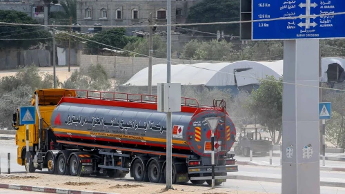 A fuel tanker enters the Gaza Strip from Israel via the Kerem Shalom Crossing, August 8, 2022. Photo by Abed Rahim Khatib/Flash90.