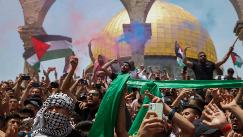 Palestinian protests on the Temple Mount in Jerusalem on May 21, 2021. Photo by Jamal Awad/Flash90.