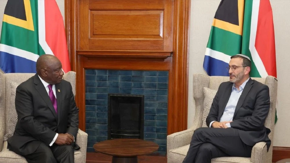 South African President Cyril Ramaphosa meets with Rabbi Doron Perez, father of slain IDF Capt. Daniel Perez, in Pretoria on Aug. 10, 2026. Credit: South African Presidency.