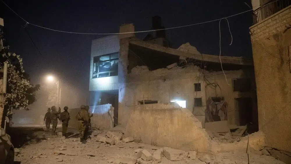 Israeli forces demolish the home of the terrorist behind the deadly Sept. 8 shooting at Jerusalem’s Ramot Junction, Sept. 27, 2025. Credit: IDF.