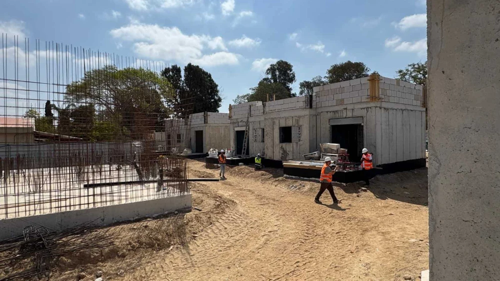 Reconstruction work underway in Kibbutz Nirim, May 2025. Credit: Tkuma Directorate.