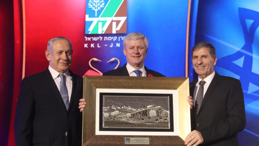 Former Canadian Prime Minister Stephen Harper (center) with Israeli Prime Minister Benjamin Netanyahu (left) and KKL-JNF global chairman Daniel Atar at an event at the Waldorf Astoria in Jerusalem marking the opening of a new Visitor Center in Israel's Hula Valley, named in honor of Harper, Nov. 5, 2019. Photo by Marc Israel Sellem/POOL.