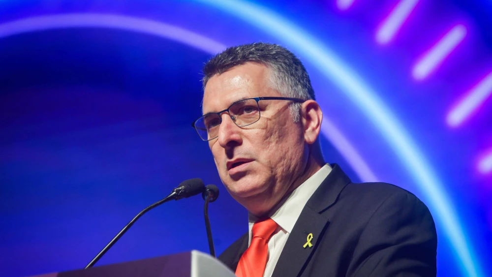Israeli Foreign Minister Gideon Sa’ar speaks at the Muni Expo 2025 conference in Tel Aviv on July 15, 2025. Photo by Avshalom Sassoni/Flash90.