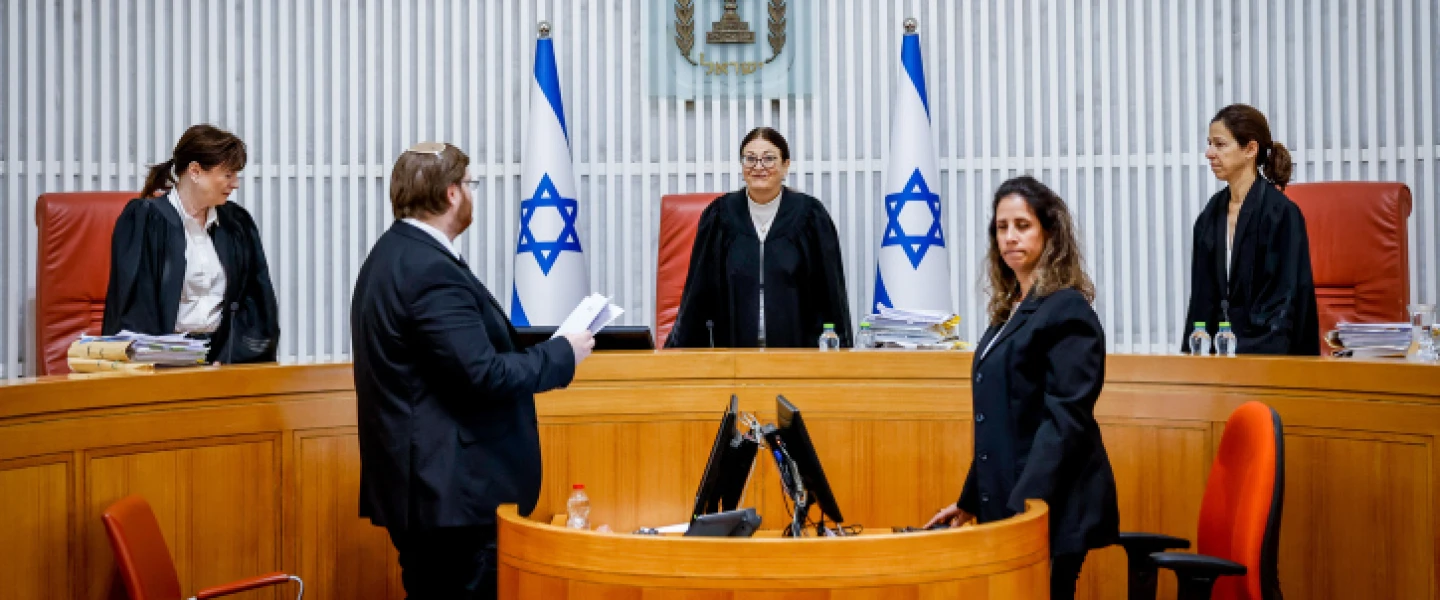 Former Supreme Court President Esther Hayut (center) arrives for a hearing in Jerusalem, Dec. 8, 2022. Photo by Olivier Fitoussi/Flash90.