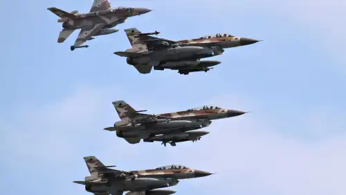 Aviones de combate F-16I de la Fuerza Aérea Israelí. Crédito: Mayor Ofer vía Wikimedia Commons.