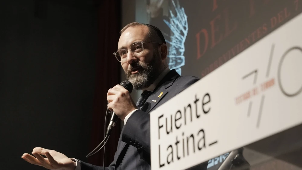 Rabbi Shimon Axel Wahnish, Argentina's Ambassador to Israel, addresses the audience at the Tel Aviv Museum of Art, May 28, 2025. Credit: Courtesy of Fuente Latina.