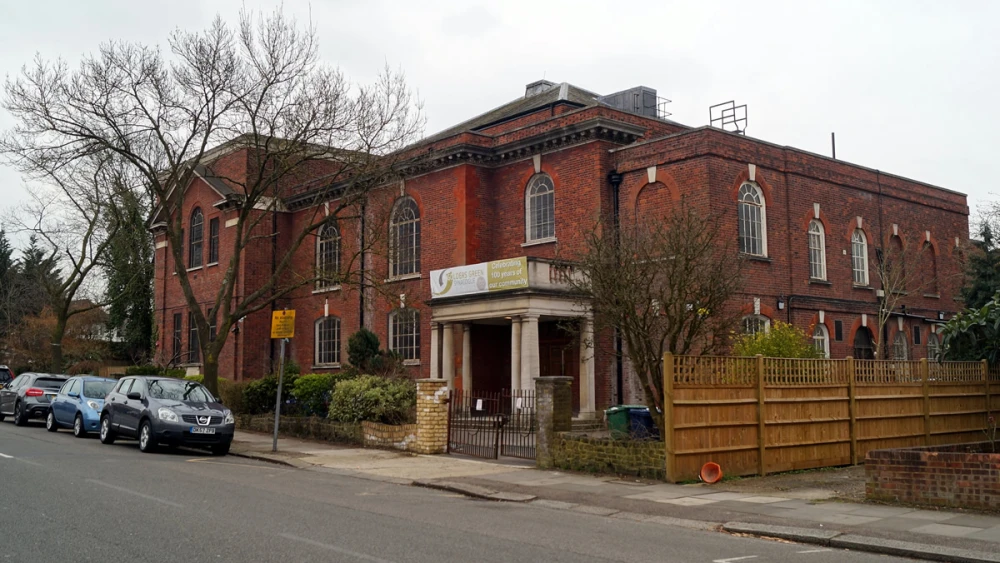 Golders Green Synagogue in a heavily Jewish neighborhood of London, March 2016. Illustrative photo: Erfurth via Wikimedia Commons.