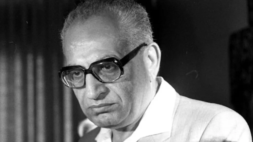 Mordechai Ben-Porat. Photo by Gil Hadani/Dan Hadani Collection, The Pritzker Family National Photography Collection, The National Library of Israel.