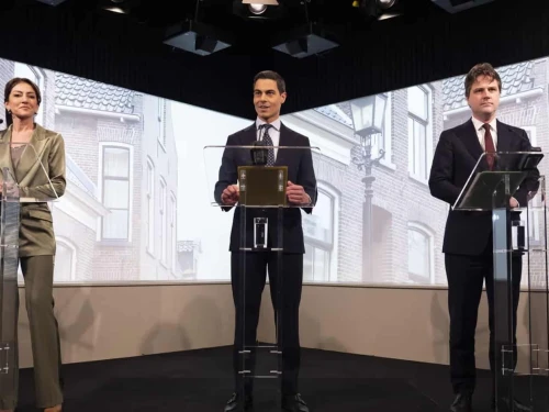 D66 leader Rob Jetten (center) Dilan Yeşilgöz and Christian Democratic Appeal head Henri Bontenbal present the coalition agreement of the Dutch government in The Hague, the Netherlands on Feb. 1, 2026. Photo by Aan de Slag.