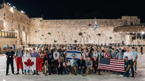 Participants in the MirYam Institute's Israel Strategy and Policy program visit the Western Wall in Jerusalem, June 2023. Credit: Photoagency.