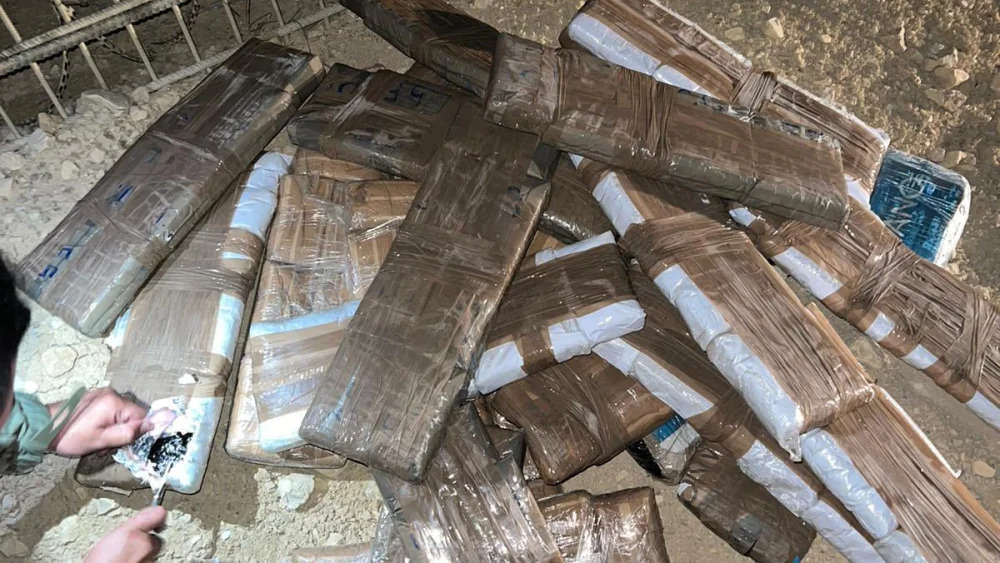 Israeli forces seized some 120 kilograms of cocaine and marijuana on the border with Egypt, Nov. 21, 2021. Source: Israel Defense Forces.