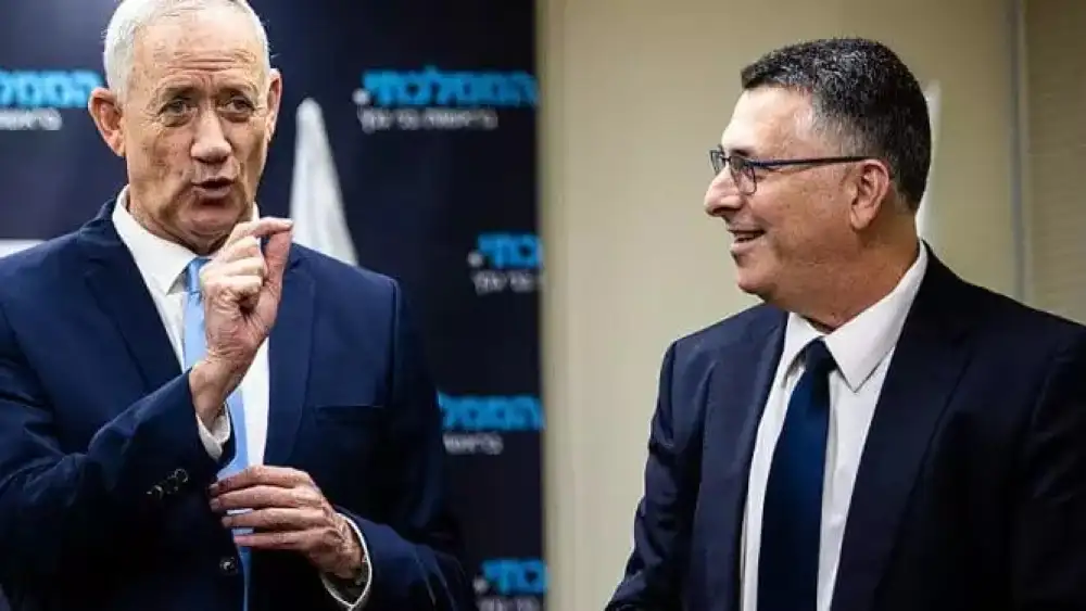 Ministers Benny Gantz (left) and Gideon Sa'ar. Photo by Oren Ben Hakoon.