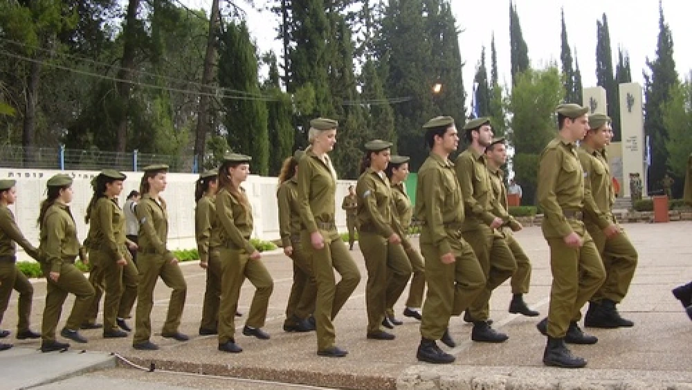 A Yom Hazikaron military remembrance ceremony in Tel Hashomer, Israel. Credit: Avishai Teicher.