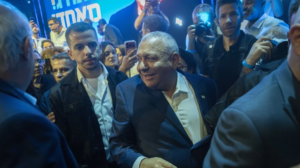 Lt. Gen. (res.) Gadi Eisenkot, chairman of the Yashar Party, together with party members, attends the presentation of the party’s candidate list ahead of the upcoming general election, in Rosh HaAyin, on Sept. 7, 2026. Photo by Chaim Goldberg/Flash90.