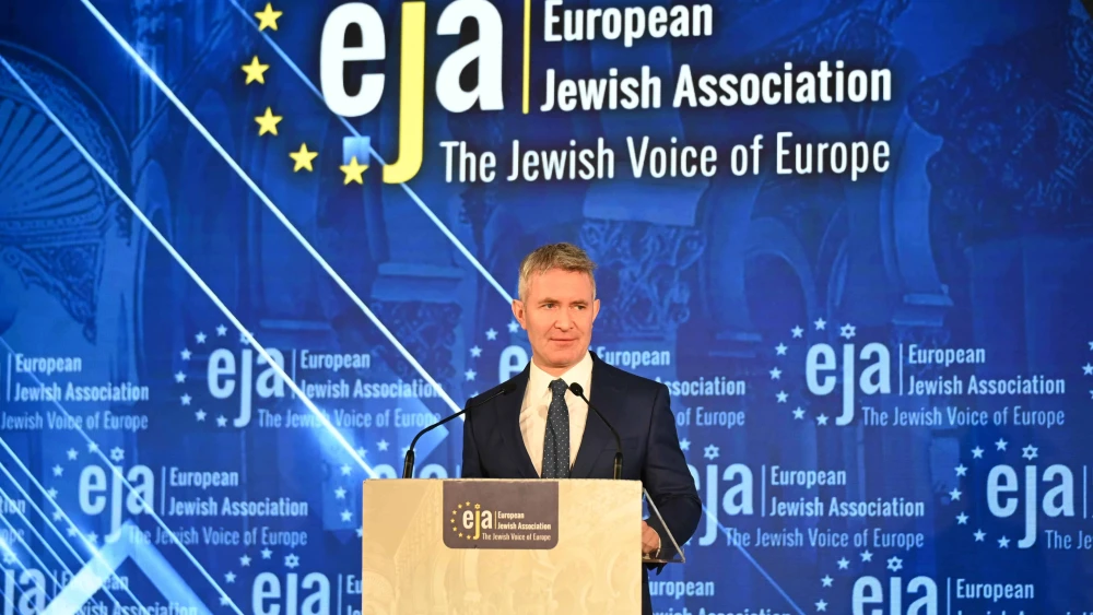 Douglas Murray speaks at a conference Madrid on May 12, 2025. Photo by Yoav Dudekevitch.