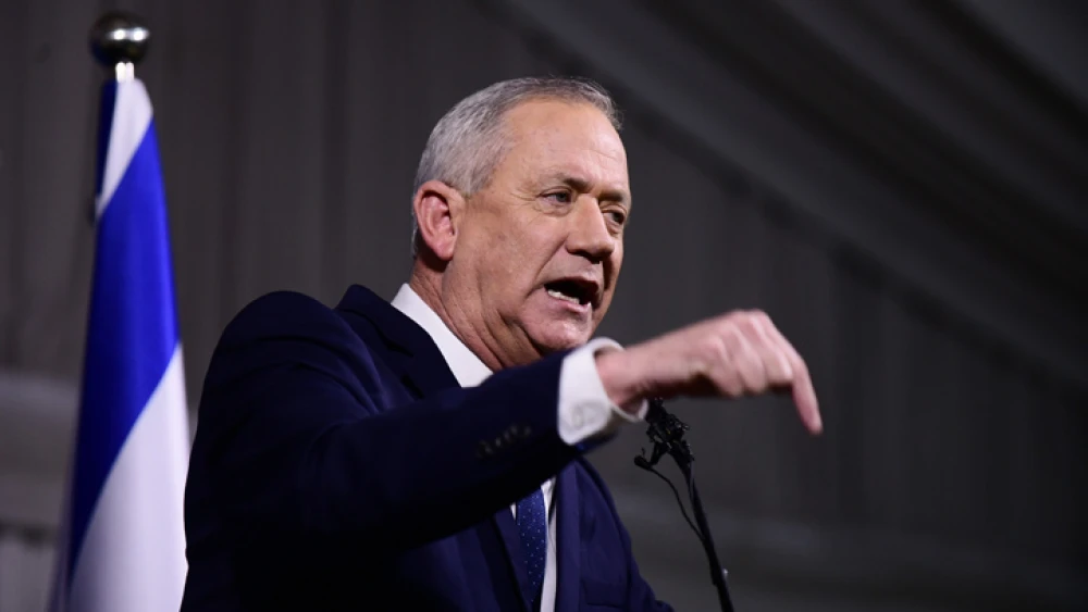 Blue and White Party leader Benny Gantz holds a press conference at the Kfar Maccabiah Hotel in Ramat Gan on Feb. 26, 2020. Photo by Tomer Neuberg/Flash90.