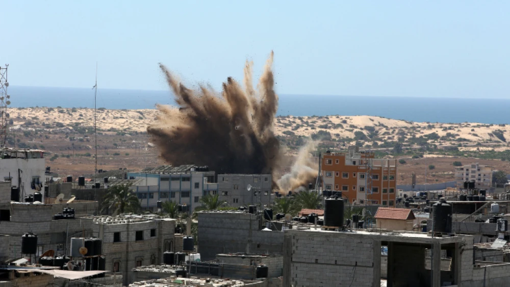 Flames and smoke billow after an Israeli airstrike in Rafah, in the southern Gaza Strip, May 19, 2021. Photo by Abed Rahim Khatib/Flash90.