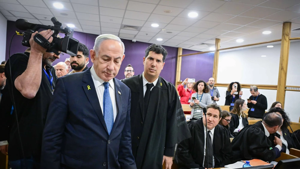 Prime Minister Benjamin Netanyahu arrives for a hearing in his trial at the Tel Aviv District Court, Dec. 16, 2024. Photo by Yossi Zeliger/POOL.