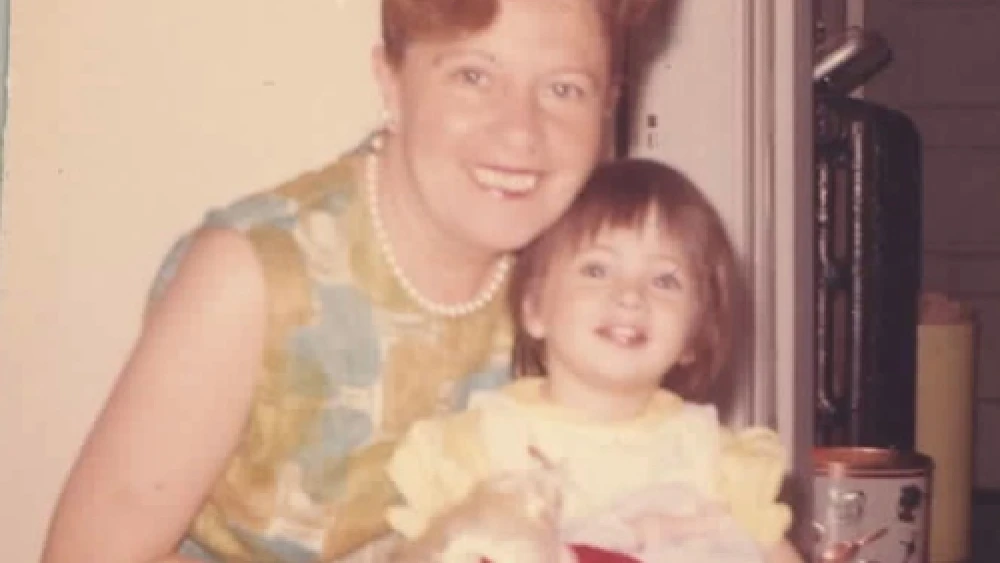 Grandma Beauty with Dawn Lerman, then 2 years old. Credit: Courtesy.