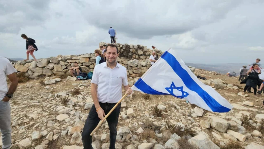 Samaria Regional Council head Yossi Dagan during a march to the site of Joshua’s Altar on Mount Ebal near Nablus, Oct. 2, 2023. Photo by Elihay Menachem/Samaria Regional Council.