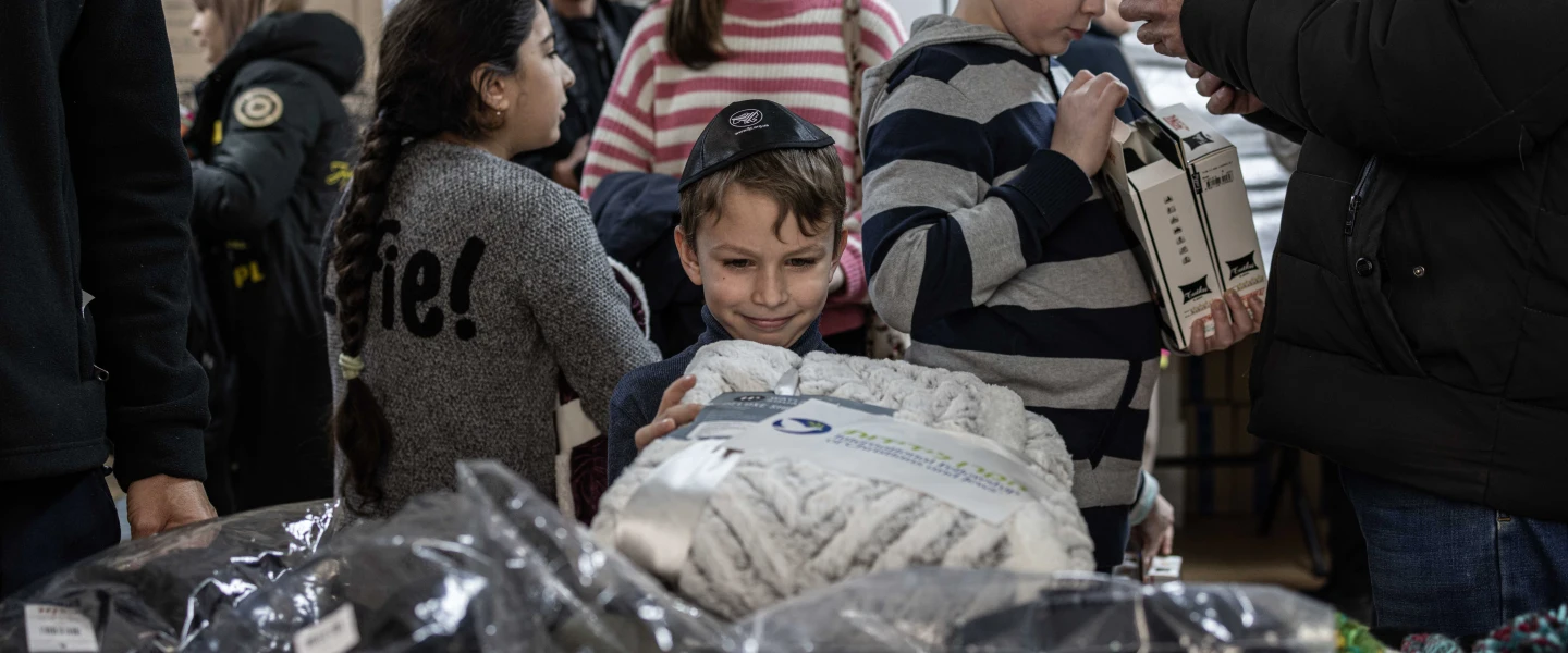 According to Odessa Chief Rabbi Avraham Wolff, Chabad has provided approximately 7,000 families, including the 187 Holocaust survivors left in Odessa, with boxes of provisions each month, funded by the International Fellowship of Christians and Jews. Credit: IFCJ/Avishag Shaar-Yashuv.