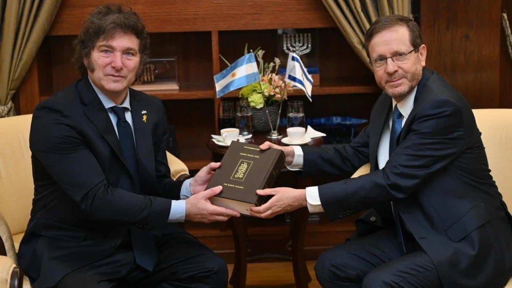 Israeli President Isaac Herzog meets at his residence in Jerusalem with his Argentinian counterpart Javier Milei, Feb. 6, 2024. Photo by Haim Zach/GPO.