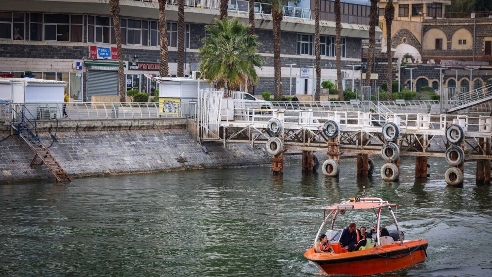 The beach promenade in the northern Israeli city of Tiberias, right by the Sea of Galilee, on Feb. 3, 2025. Photo by David Cohen/Flash90.