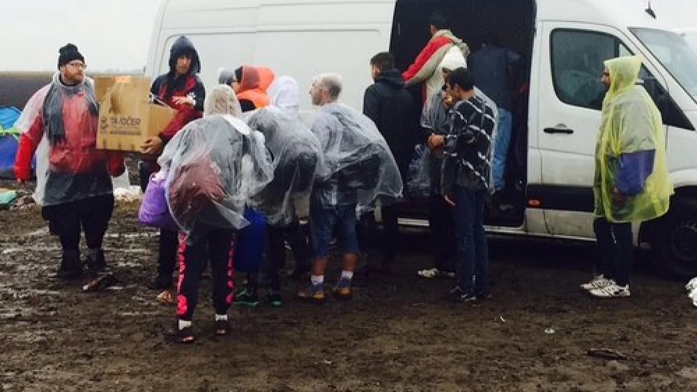 Relief efforts for Syrian refugees near the border with Serbia in Hungary. Credit: JDC.