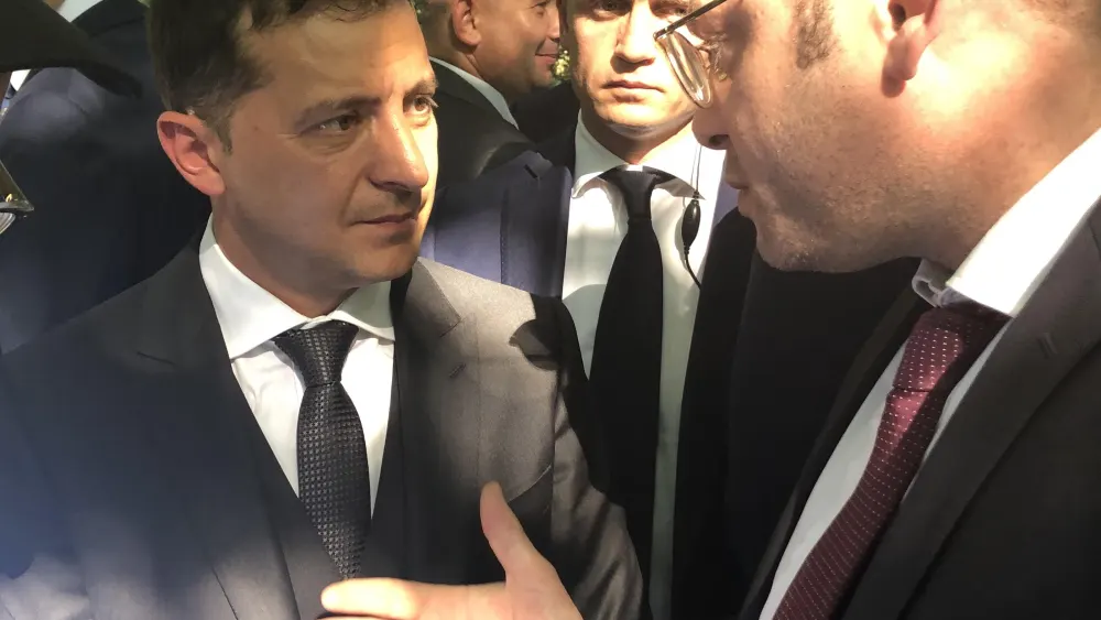 Ukrainian President Volodymyr Zelenskyy speaks with Orthodox Jewish Chamber of Commerce CEO Duvi Honig. Credit: Orthodox Jewish Chamber of Commerce.