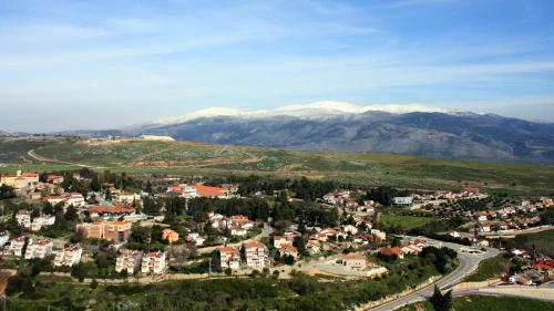 View of Metula, Israel's northernmost town, and Mount Hermon. Credit: Wikimedia Commons.