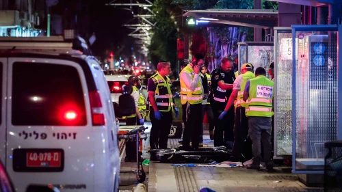 Israeli security and rescue personnel at the scene of a terrorist shooting attack in Jaffa, Oct. 1, 2024. Credit: Flash90.