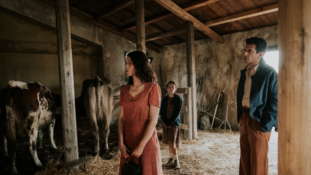 Yehudit Salomon (played by Ana Ularu) and Moshe Rabinovich (played by Alban Ukaj) in the Hebrew-English 2025 film “For the Love of a Woman.” Photo by Vincenzo Aluia ©2023 Colorado Film Production, Vivo Film.