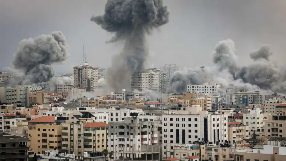 Smoke rises after Israeli airstrikes in the Gaza Strip on Oct. 9, 2023. Credit: Atia Mohammed/Flash90.