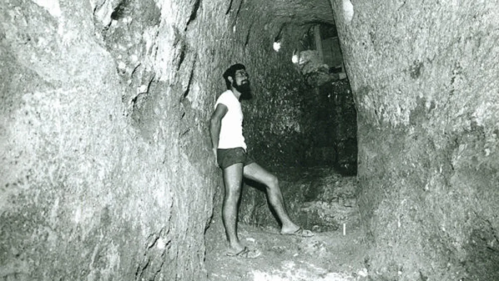Dutch archaeologist Leen Ritmeyer in one of the Temple Mount cisterns, from Segal's book "Habayit" (The Home)