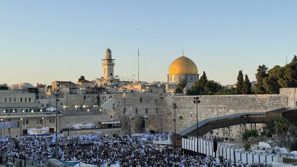 Praying together: Thousands of Jews celebrate Jerusalem Day at the Western Wall, June 5, 2024. Photo by Troy Osher Fritzhand.