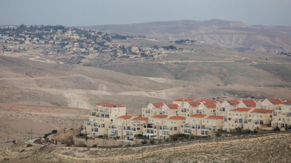 View of the Israeli settlement of Ma’ale Adumin in the West Bank on Jan. 2, 2017. Photo by Yonatan Sindel/Flash90.