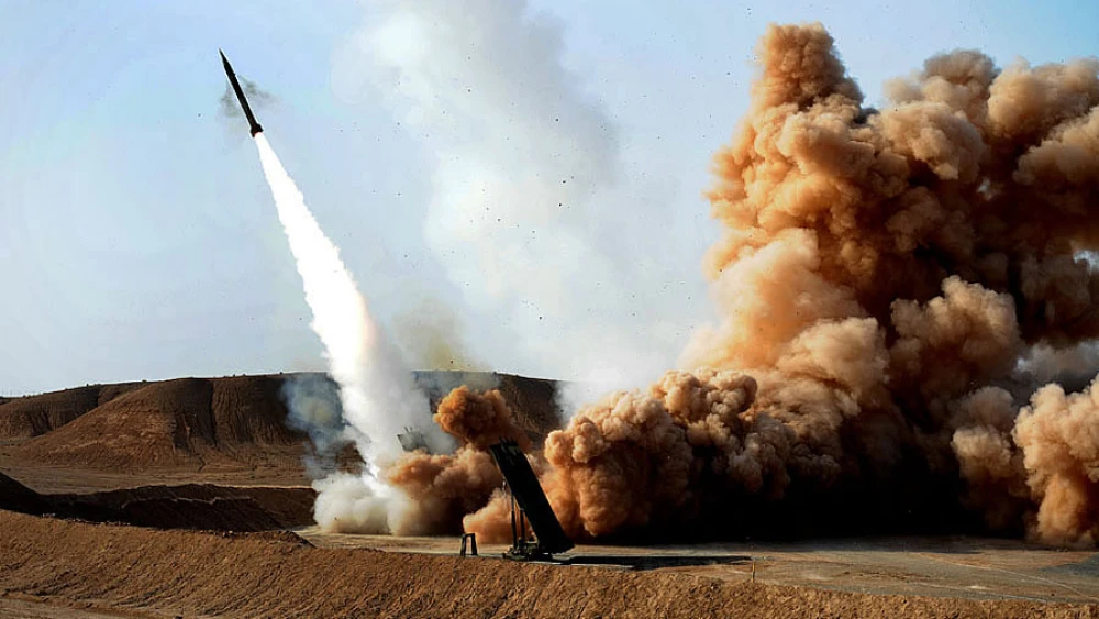 Firing a Zelzal 3 in the Great Prophet VI military exercise by the Islamic Revolutionary Guard Corps on June 26, 2011. Credit: Mohammad Sadegh Heydari via Wikimedia Commons.