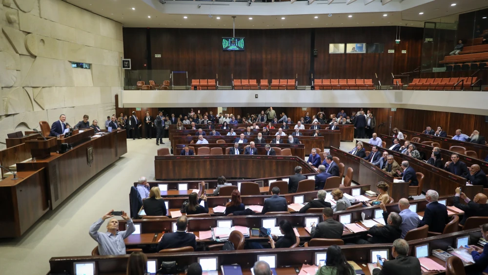 View of the Plenary Hall during a session for the vote on a bill to dissolve parliament at the Knesset in Jerusalem on Dec. 26, 2018. Credit: Yonatan Sindel/Flash90.