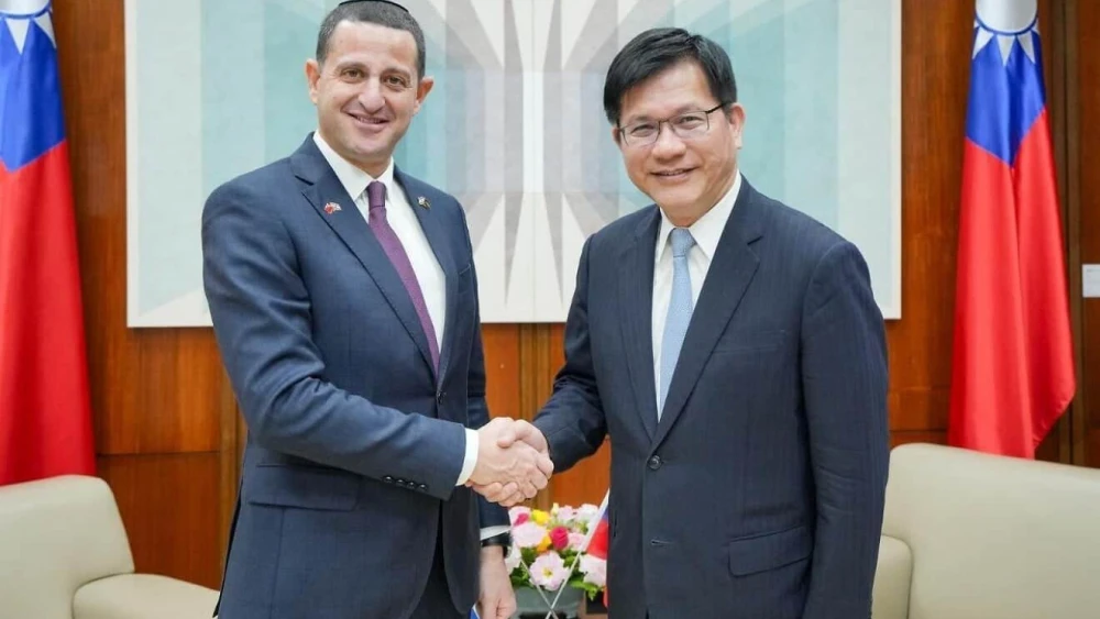 Knesset member Ohad Tal meets with Taiwanese Foreign Minister Lin Chia-lung in Taipei. Credit: Courtesy of Taiwan’s Foreign Ministry.
